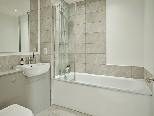 Harles Hope Media City Apartments 1 Bedroom Apartment Bathroom
