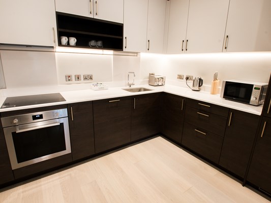 Charles Hope Heathrow North One Bedroom Apartment Kitchen