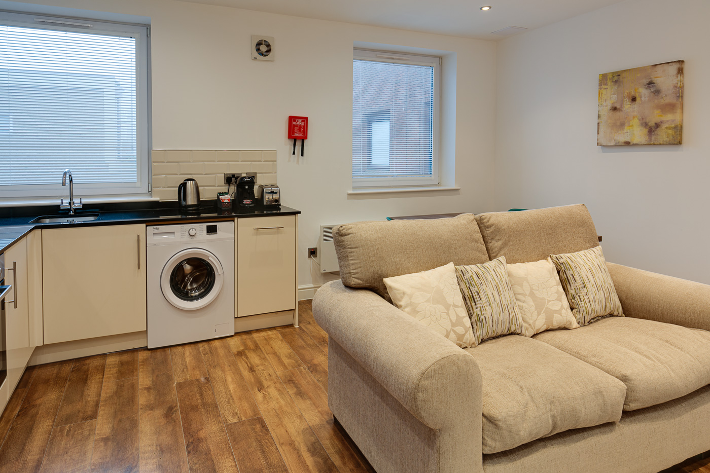 Swindon One Bedroom Shower Only Serviced Apartment Open Plan Kitchen & Living Area