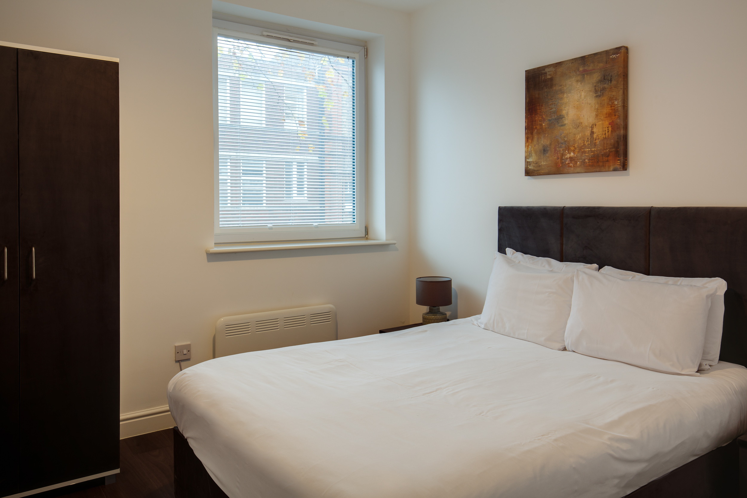 Swindon Two Bedroom Serviced Apartment Bedroom 2