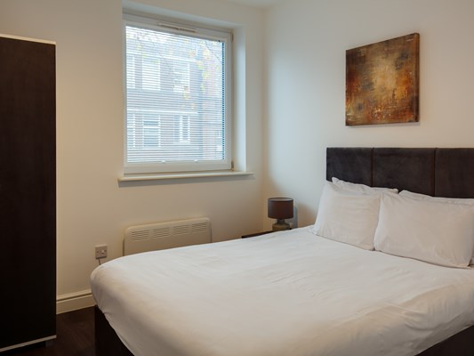 Swindon Two Bedroom Serviced Apartment Bedroom 2