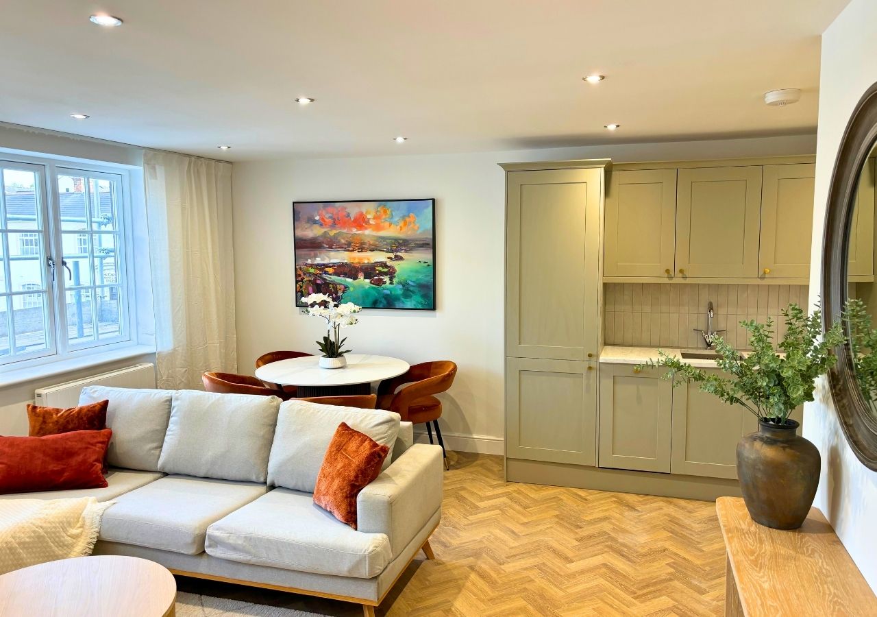 Salisbury Centre Apartments By Charles Hope (6)