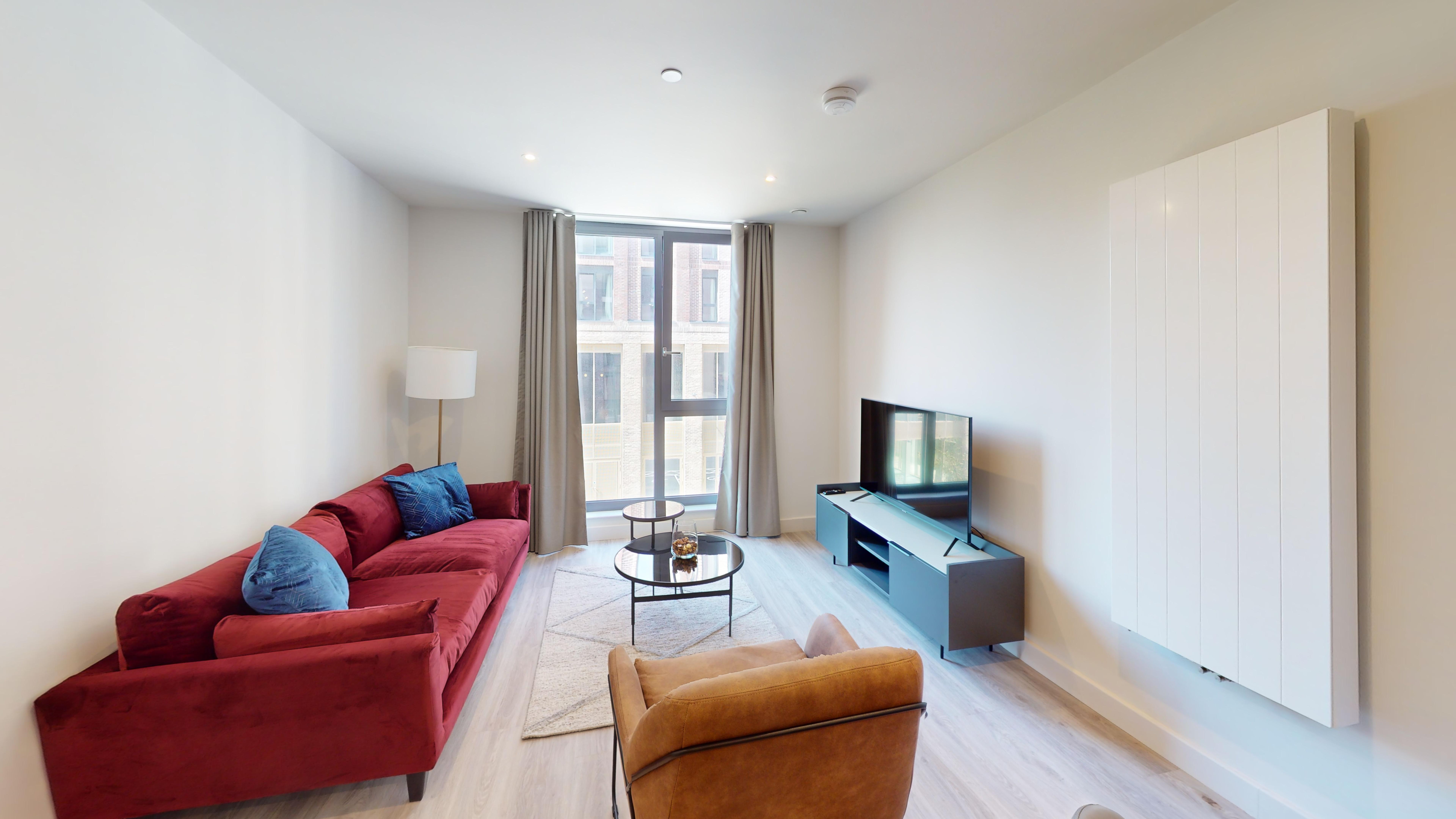 1 Bedroom Bath Living Room