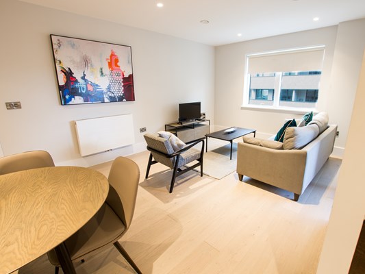 Charles Hope Heathrow North 2 Bedroom Apartment Diner Lounge