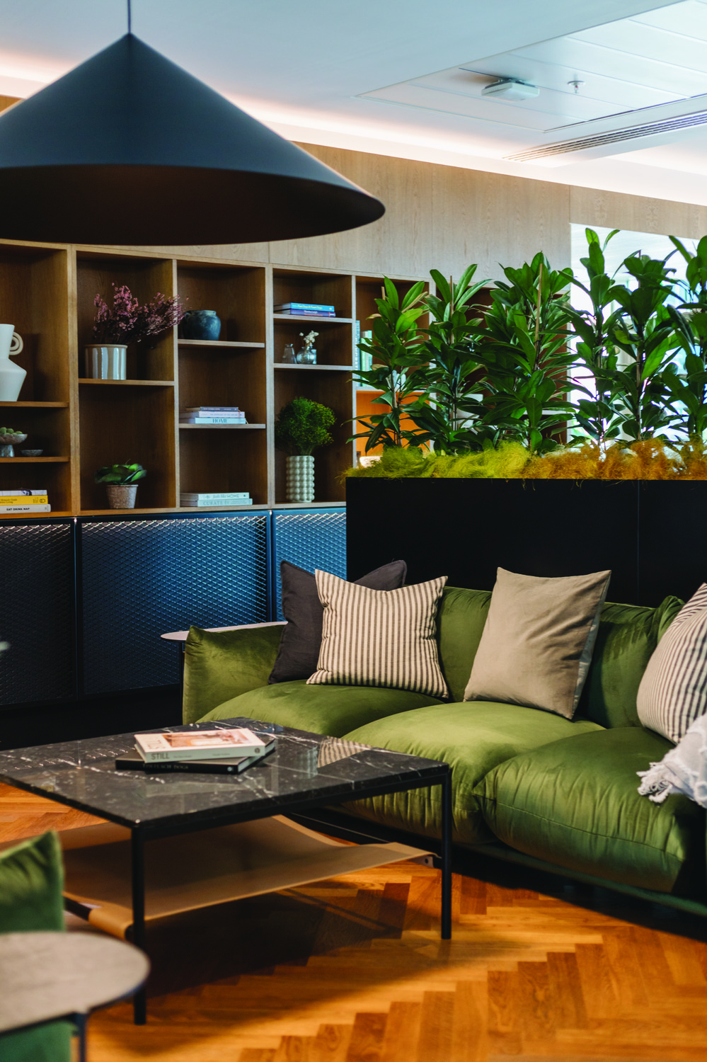 Resident Lounge C74fcb4cc8