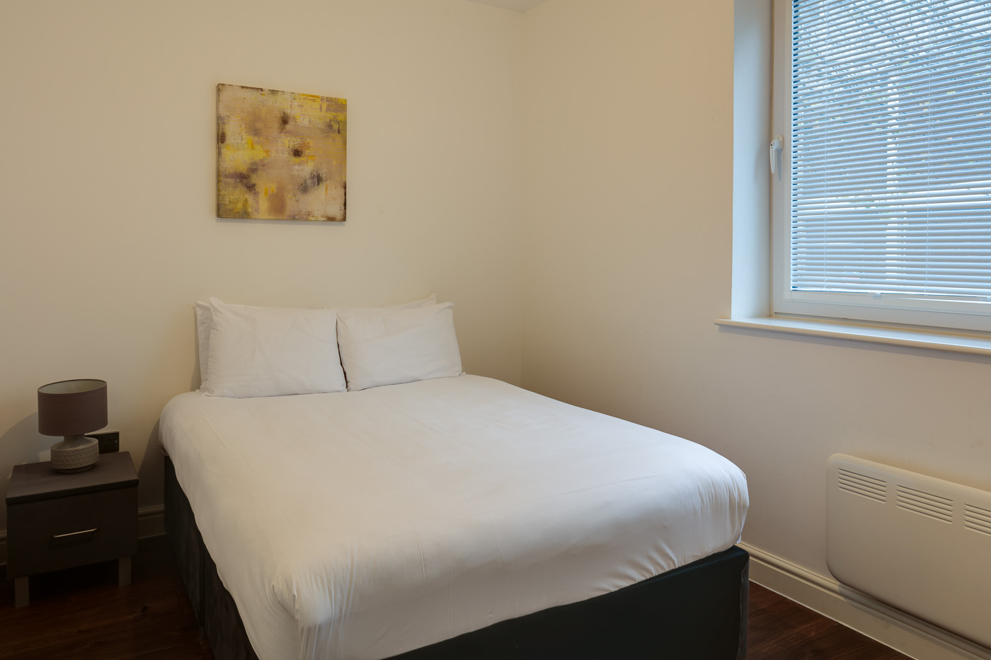Swindon Two Bedroom Two Bathroom Serviced Apartment Bedroom 1 (1)