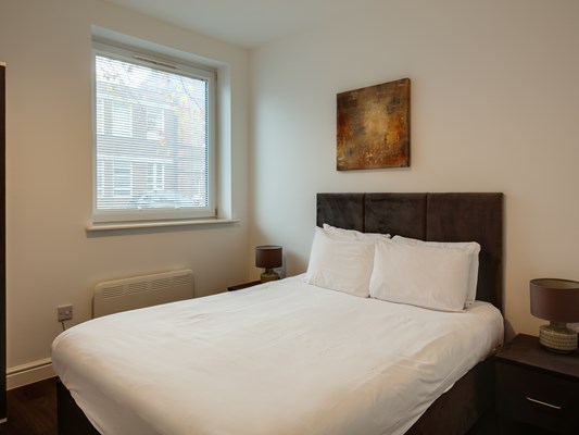 Swindon Two Bedroom Serviced Apartment Bedroom & Cupboard 1
