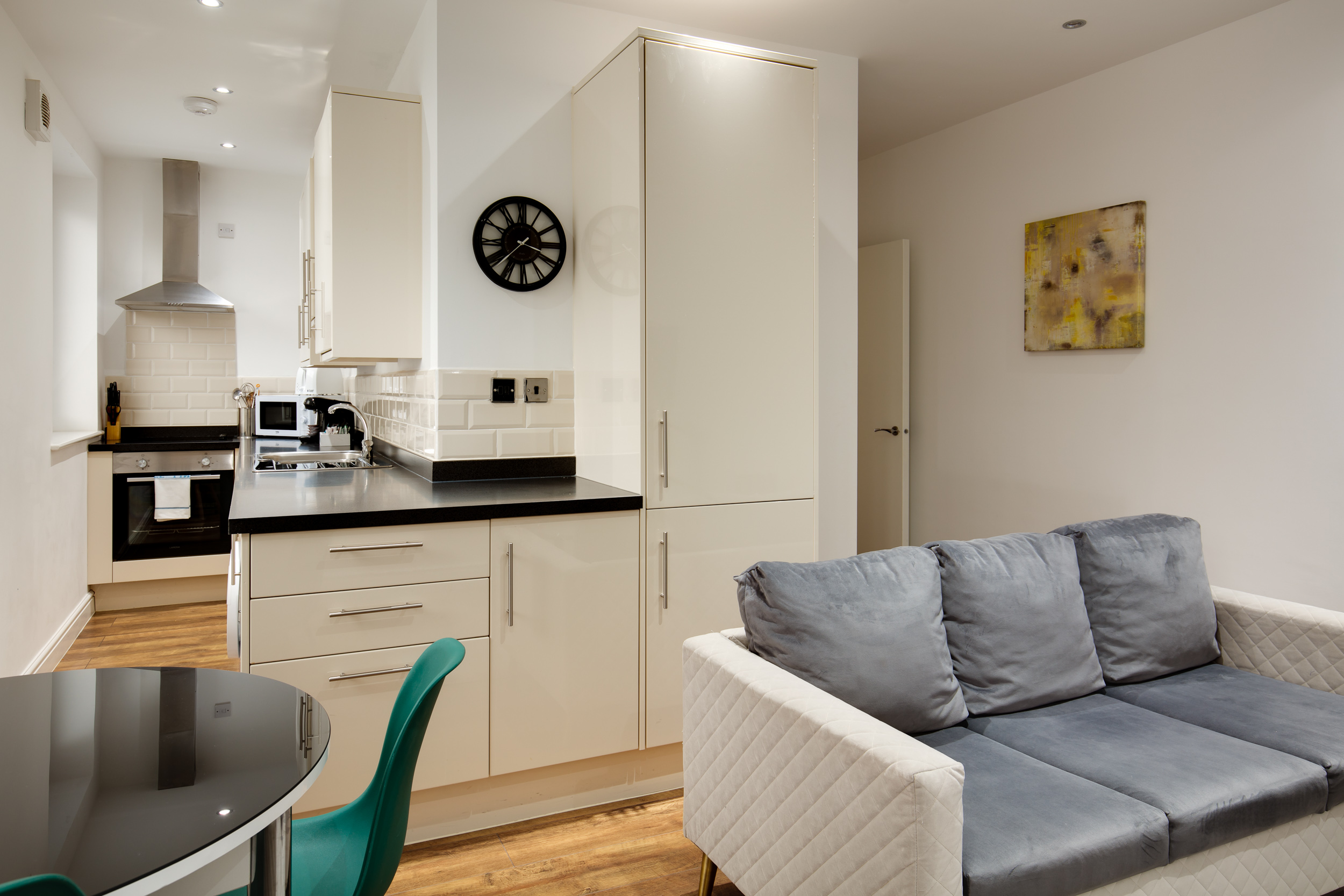 Swindon Two Bedroom Serviced Apartment Open Plan Living